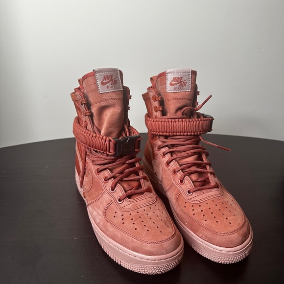 Nike AF1 - Picture 2 of 2